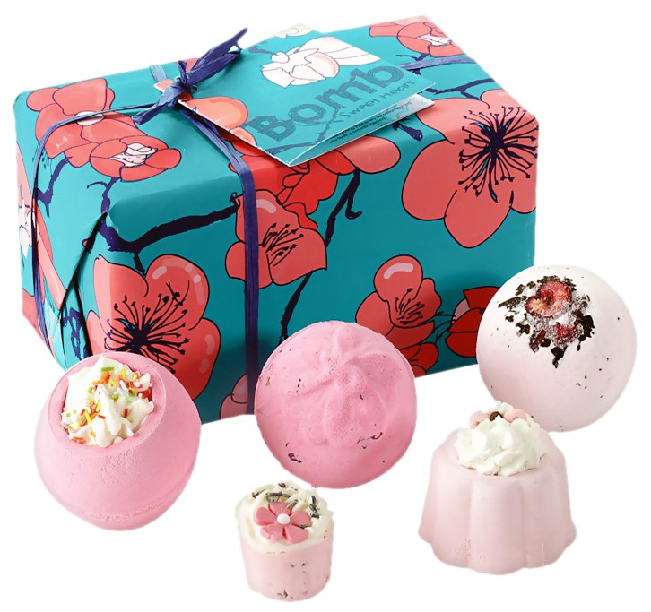     - Sweet Heart -   "Bomb Cosmetics Gift Wrapped" - 